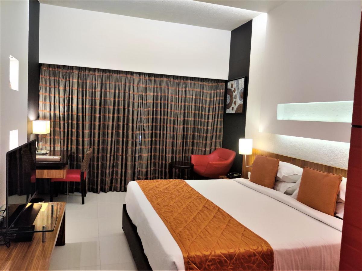 Hotel Satkar Residency Thane Buitenkant foto