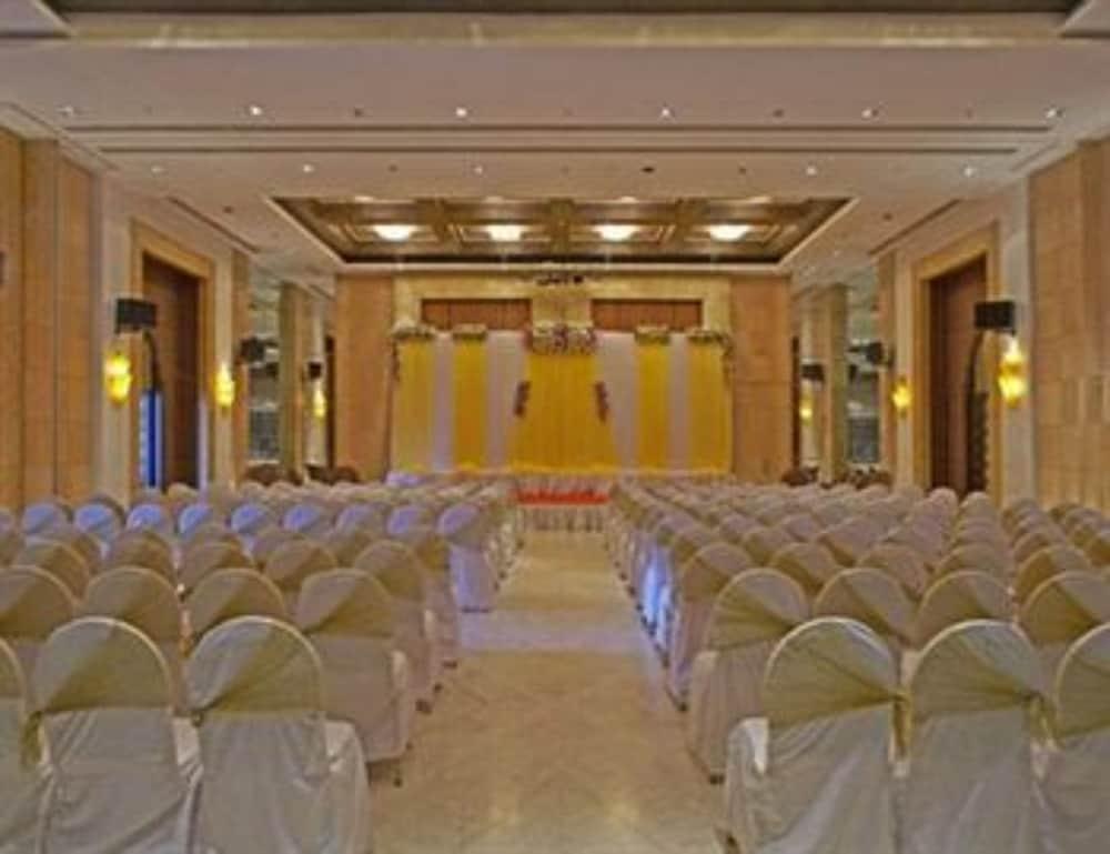 Hotel Satkar Residency Thane Buitenkant foto