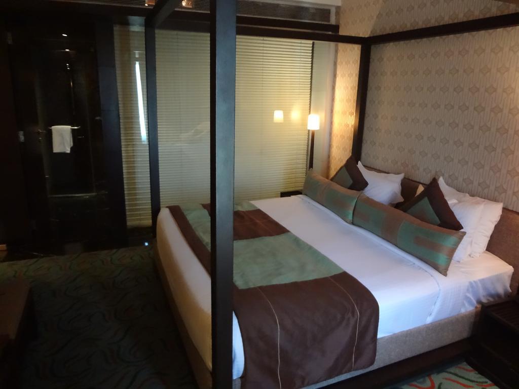 Hotel Satkar Residency Thane Buitenkant foto